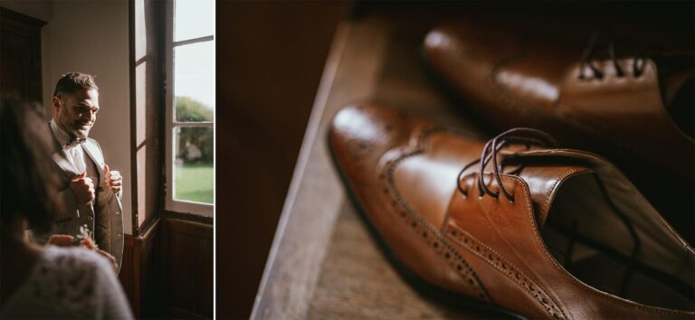 Un homme met ses chaussures devant une fenêtre pour son mariage.