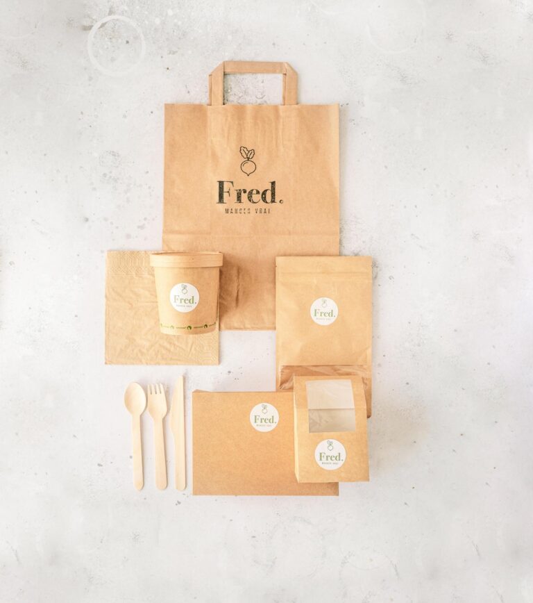 Maquette d'emballage alimentaire gratuite.