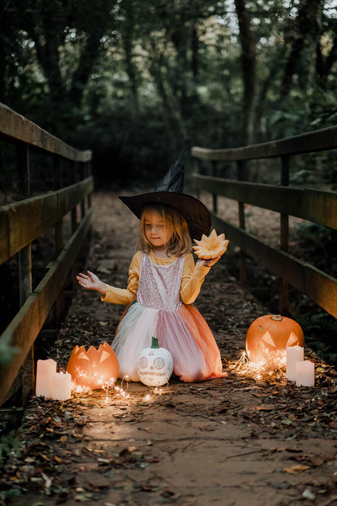 photographie de déguisement d'halloween en foret