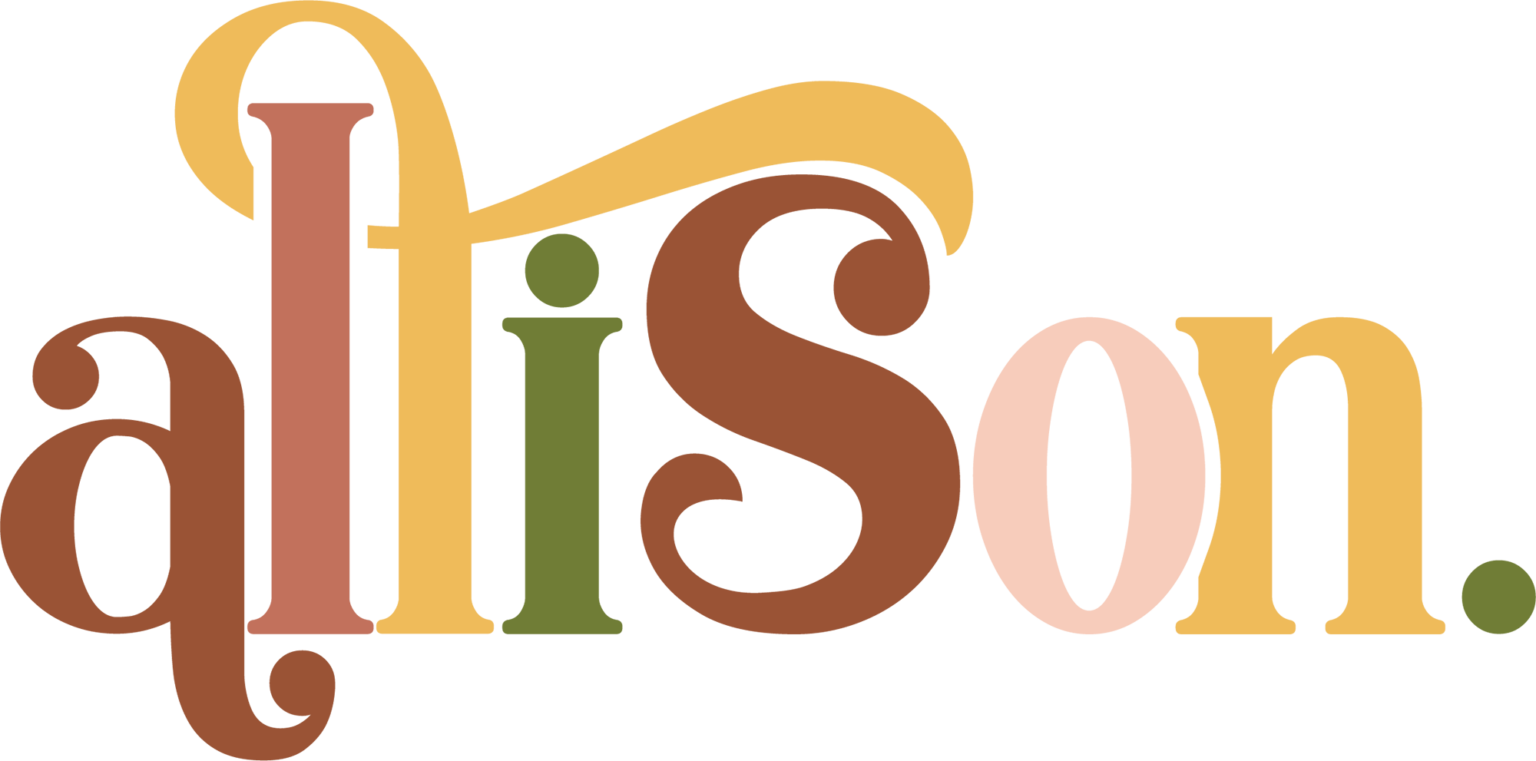 Le prénom " allison. " s'écrit dans une typo joyeuse aux couleurs douces, créant une ambiance festive et tendre, idéale en famille.